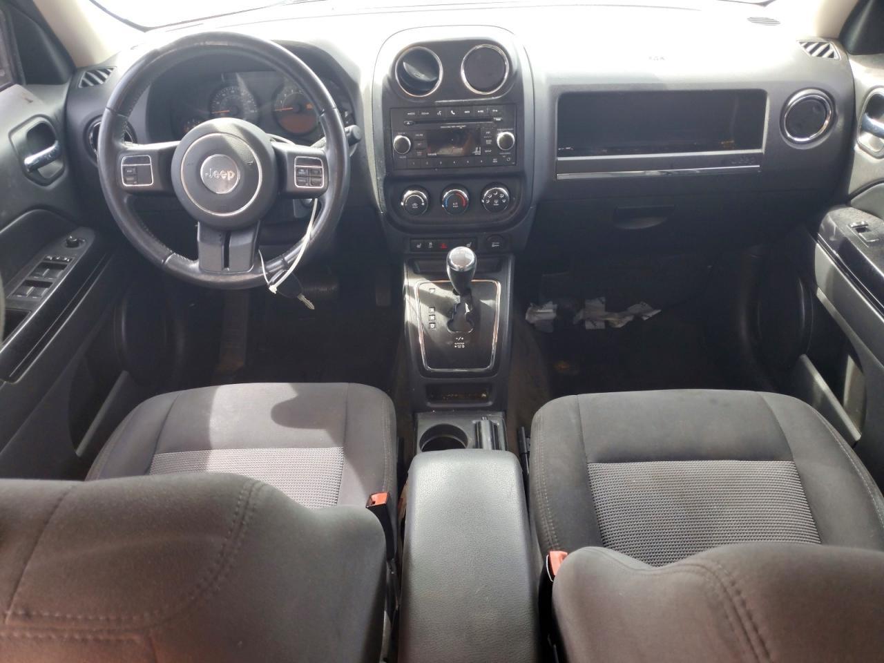 2016 Jeep Patriot Latitude - zdjęcie 8