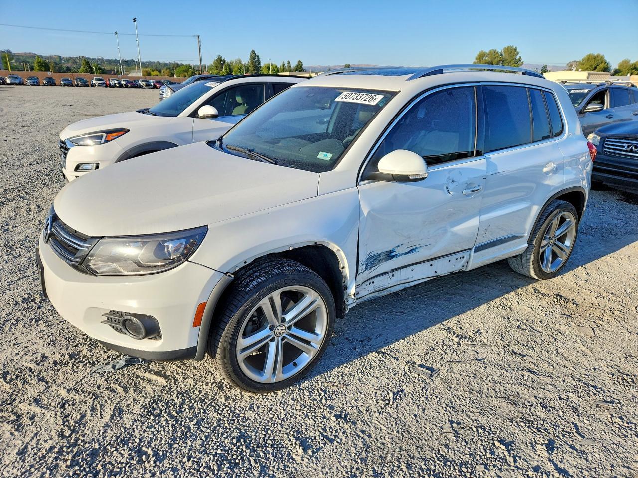 2014 Volkswagen Tiguan S - zdjęcie główne