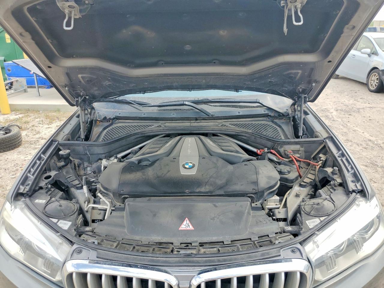 2014 BMW X5 xDrive50I - zdjęcie 11