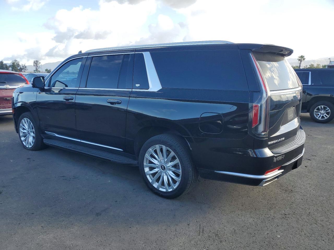 2021 Cadillac Escalade - zdjęcie 2