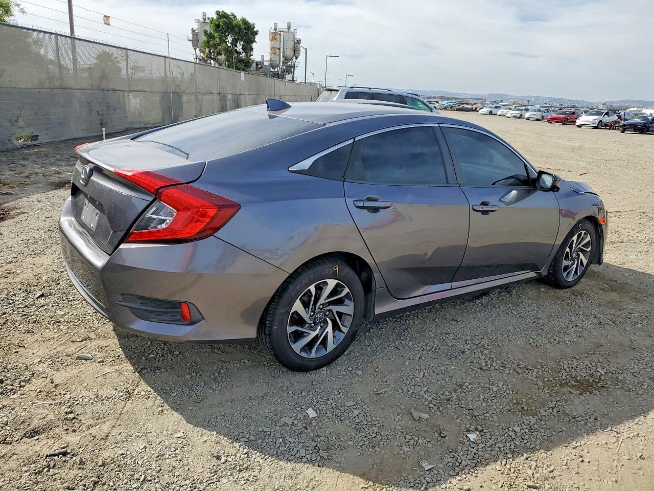 2017 Honda Civic - zdjęcie 3