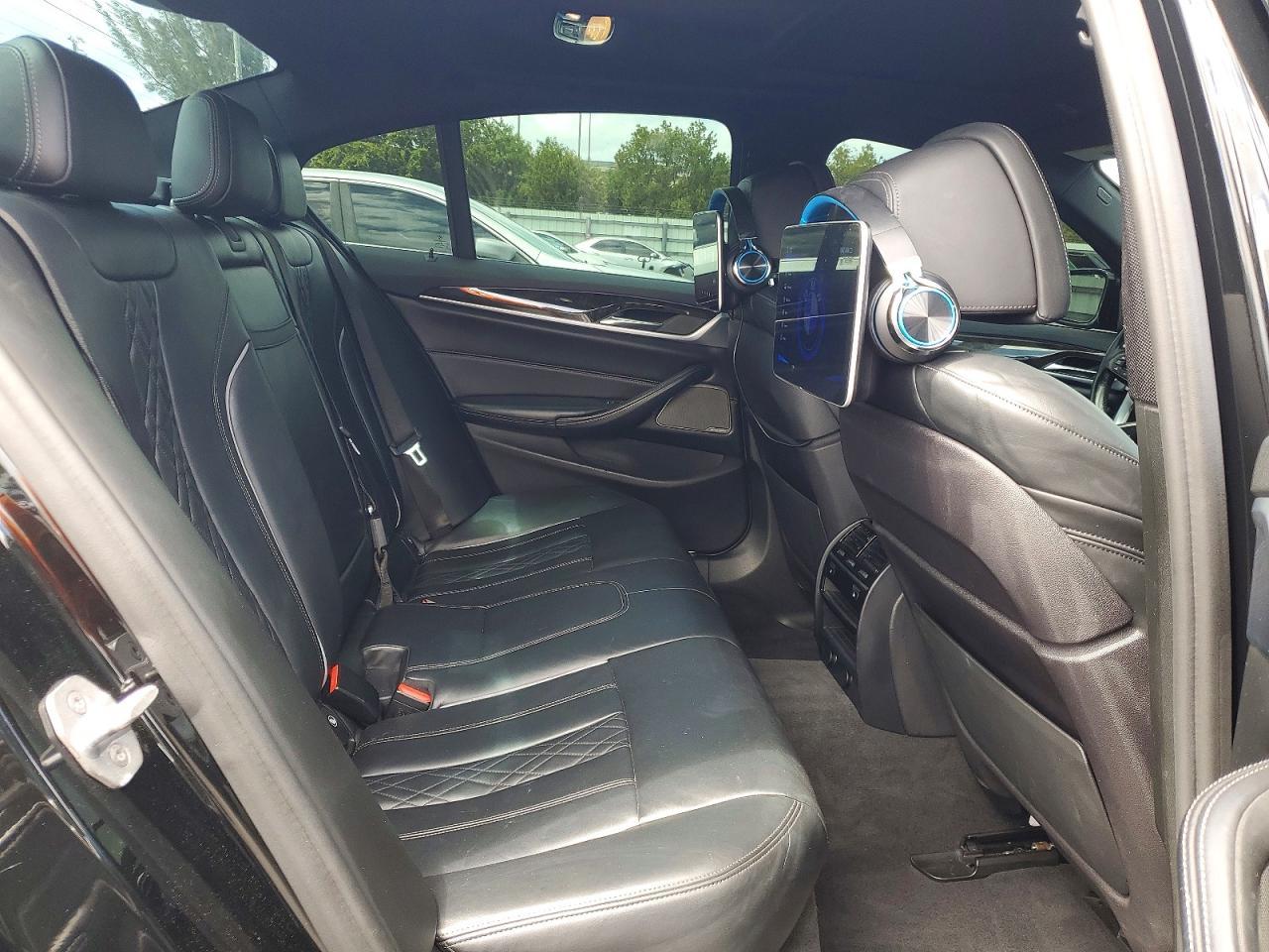 2018 BMW Seria 5 530e - zdjęcie 10