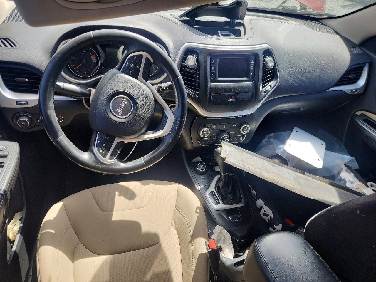 2016 Jeep Cherokee Latitude - zdjęcie 8