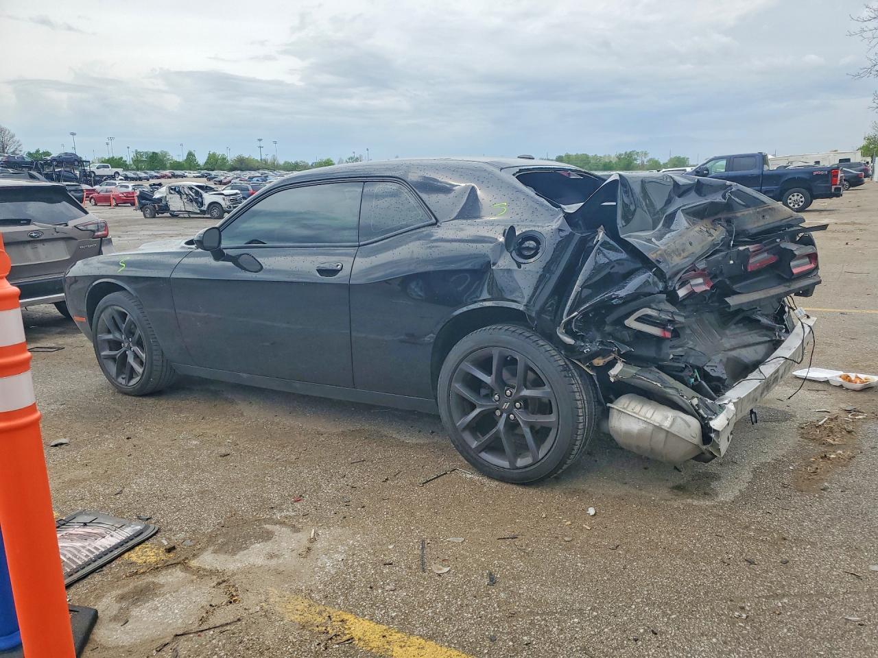 2021 Dodge Challenger Sxt - zdjęcie 2