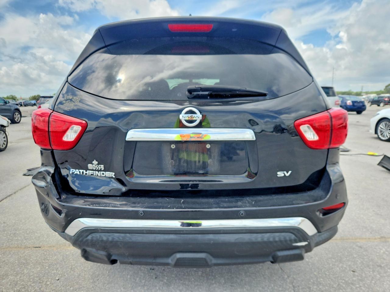 2019 Nissan Pathfinder Sv - zdjęcie 6