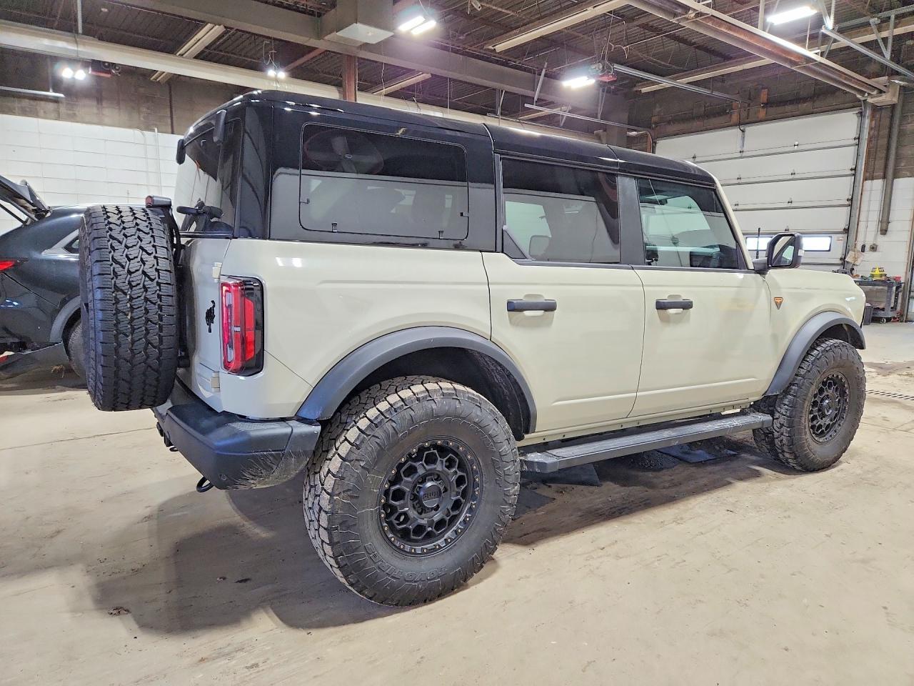 2025 Ford Bronco Badlands - zdjęcie 3