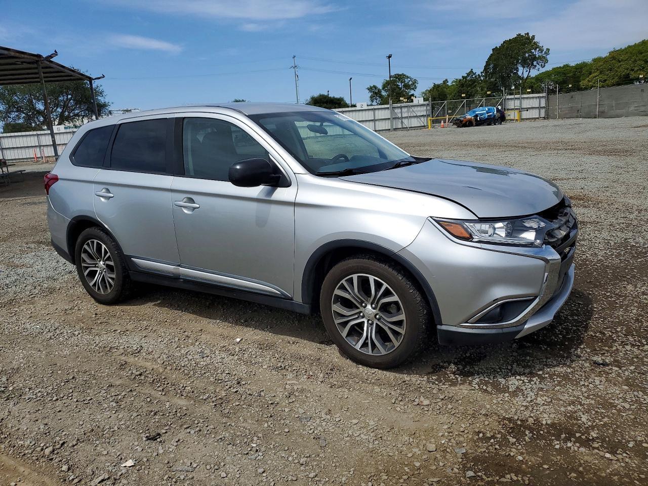 2018 Mitsubishi Outlander Es - zdjęcie 4