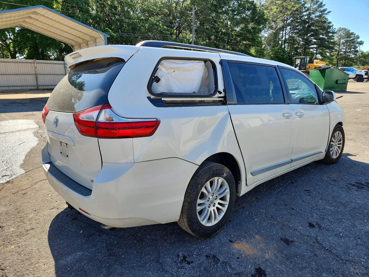 2016 Toyota Sienna Xle 8-Passenger - zdjęcie 3