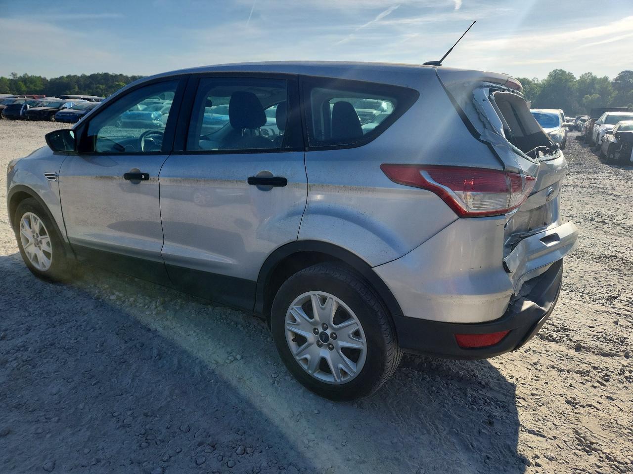 2014 Ford Escape S - zdjęcie 2