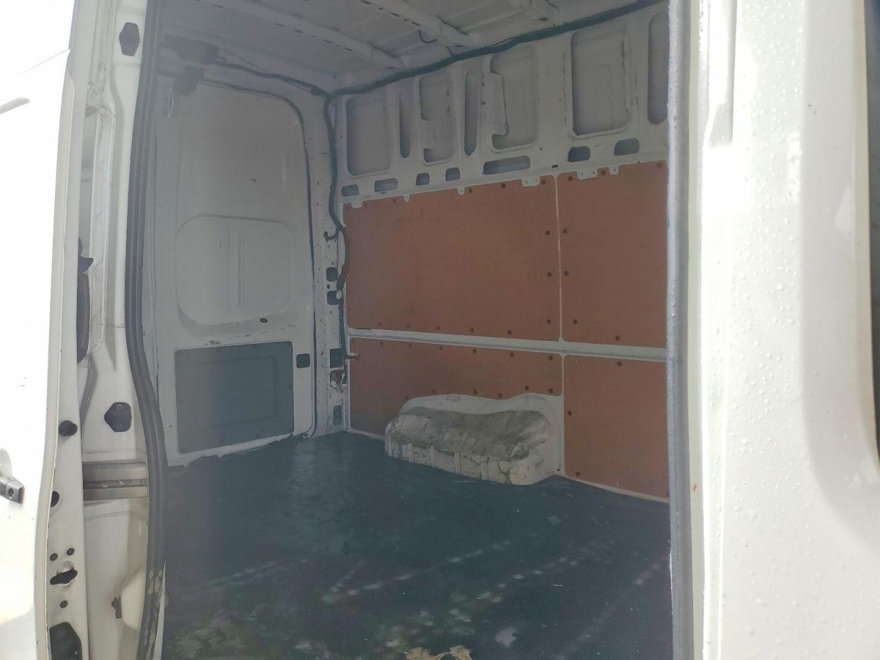 2018 Nissan Nv 2500 S - zdjęcie 10