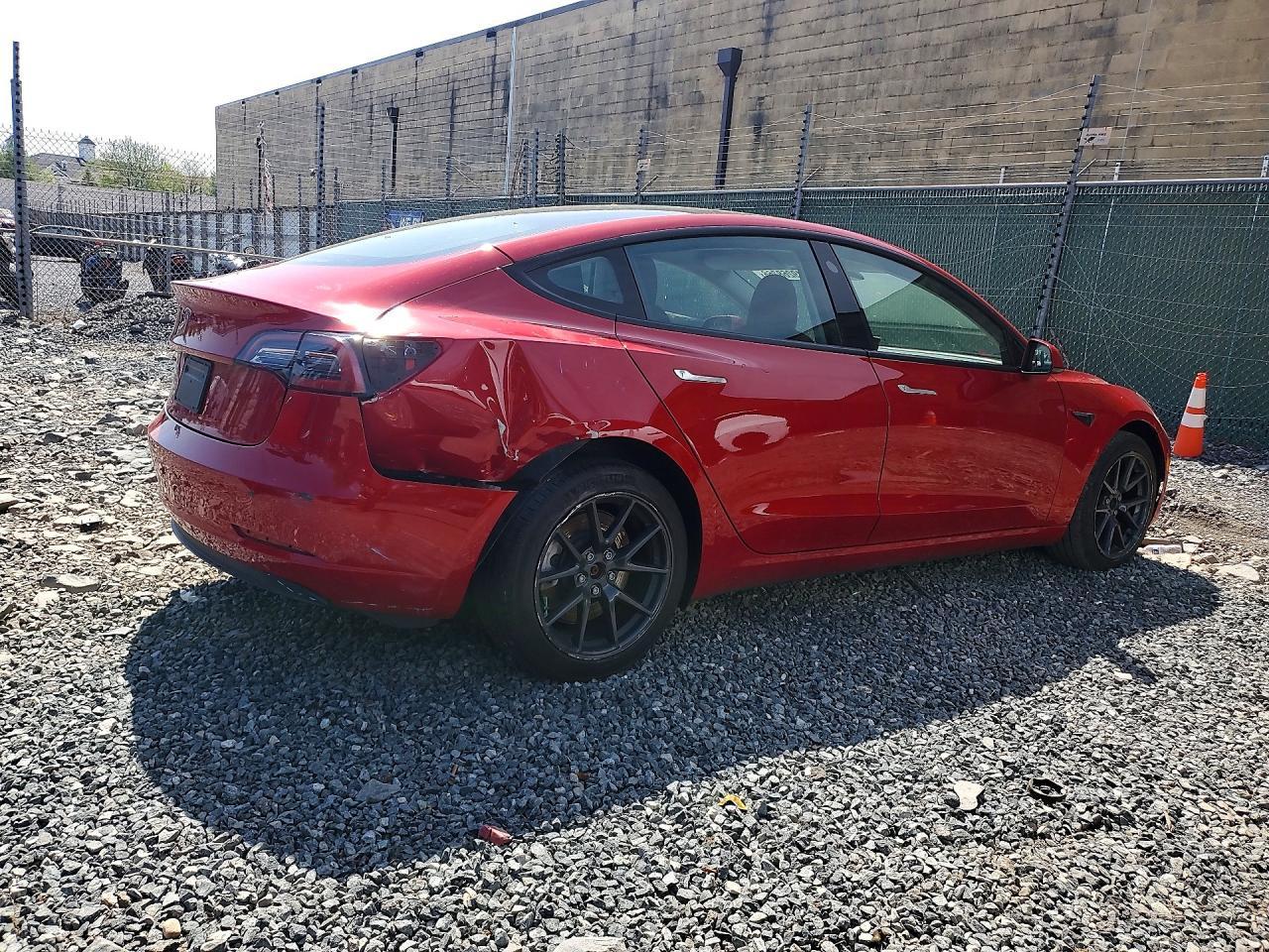 2023 Tesla Model 3 - zdjęcie 3