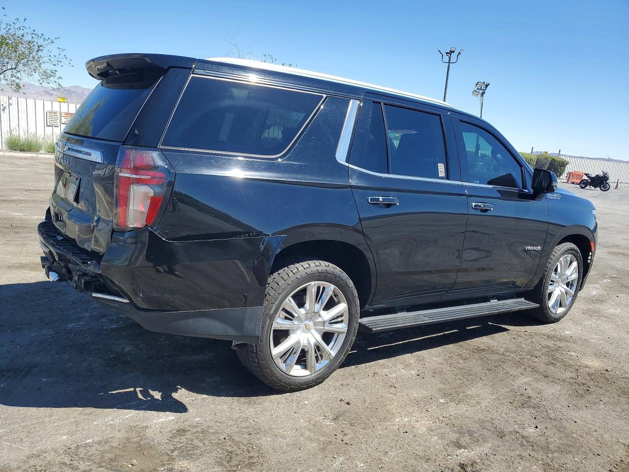 2021 Chevrolet Tahoe C1500 High Country - zdjęcie 3