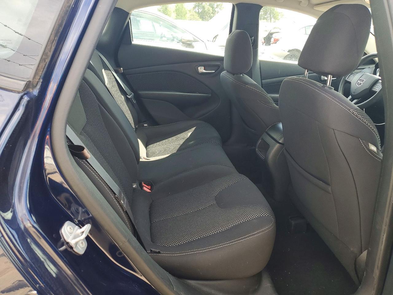 2015 Dodge Dart Sxt - zdjęcie 10