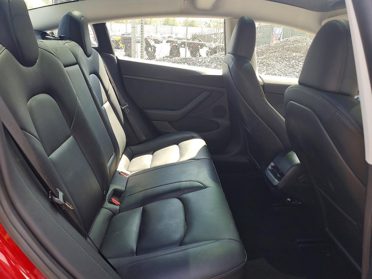 2023 Tesla Model 3 - zdjęcie 10