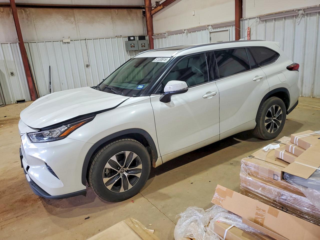2020 Toyota Highlander Xle - zdjęcie główne