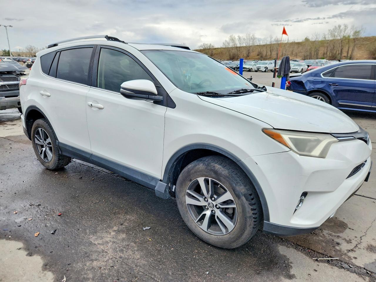 2016 Toyota Rav4 Xle - zdjęcie 4