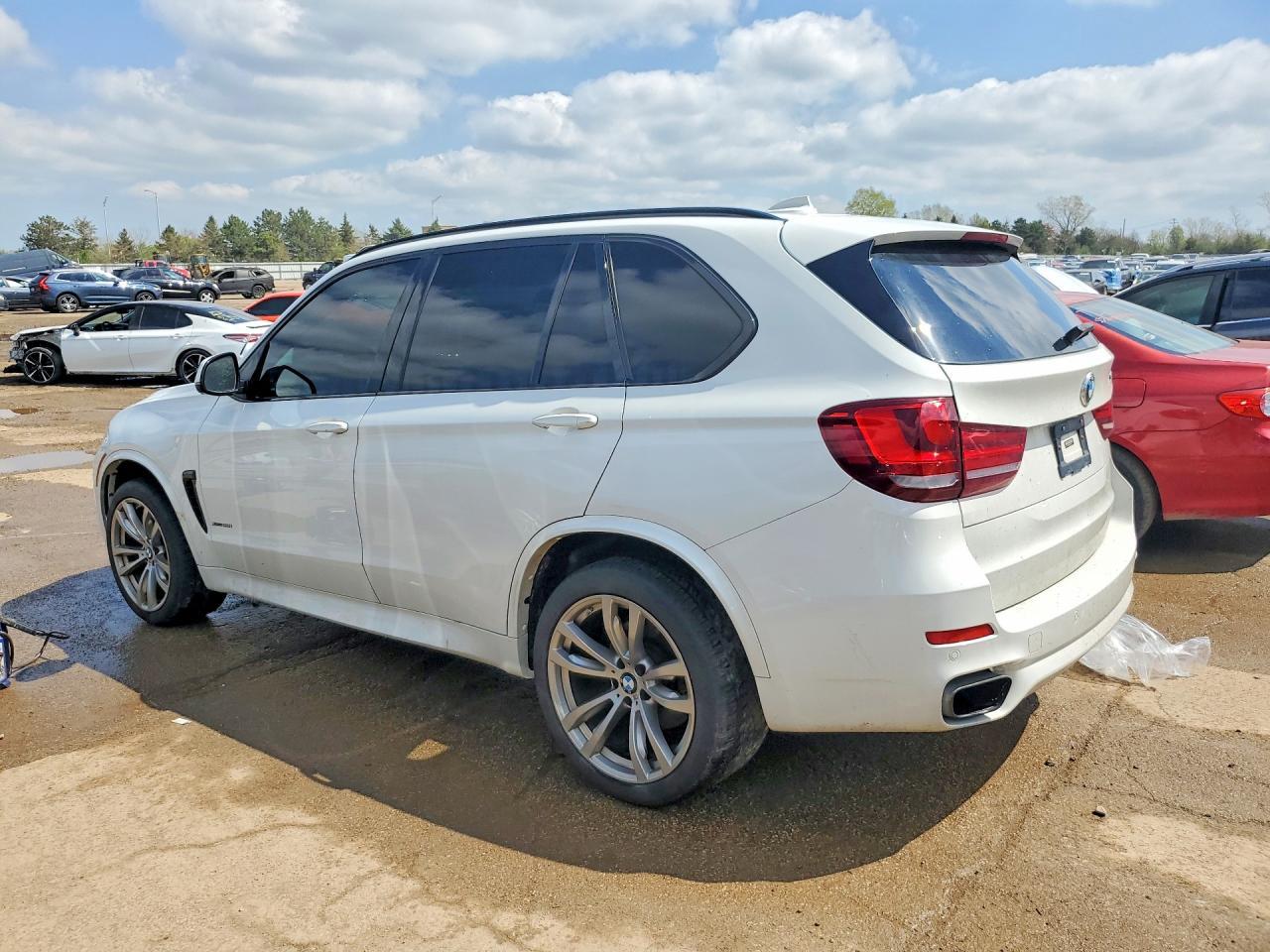 2017 BMW X5 xDrive50I - zdjęcie 2