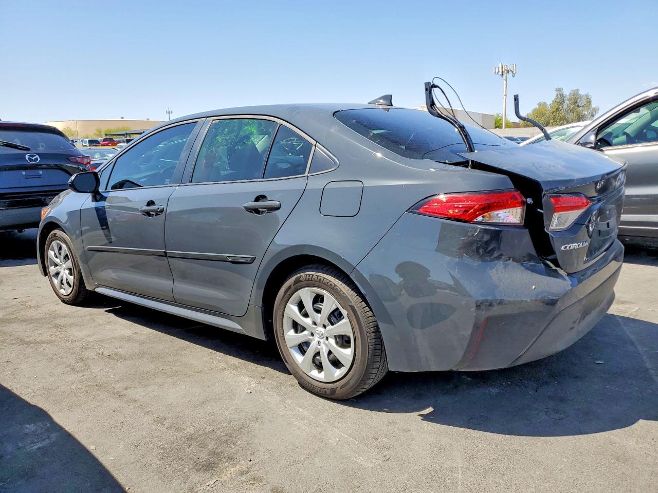 2026 Toyota Corolla Le - zdjęcie 2