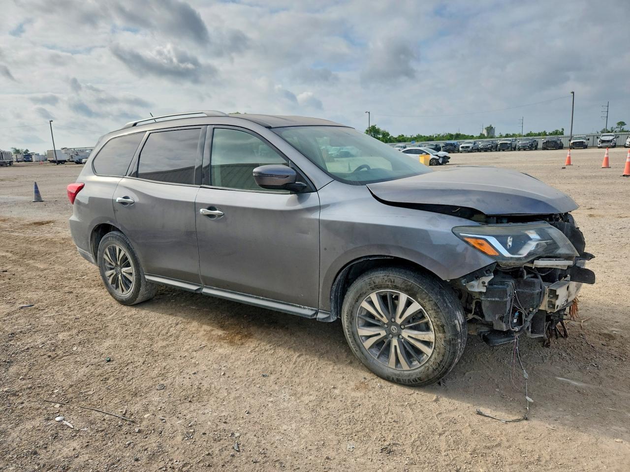 2018 Nissan Pathfinder Sv - zdjęcie 4
