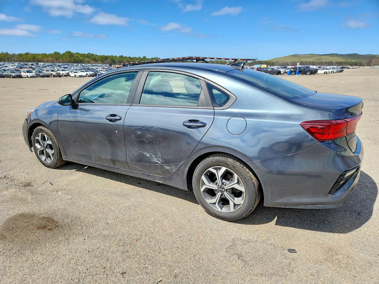 2019 Kia Forte Lxs - zdjęcie 2