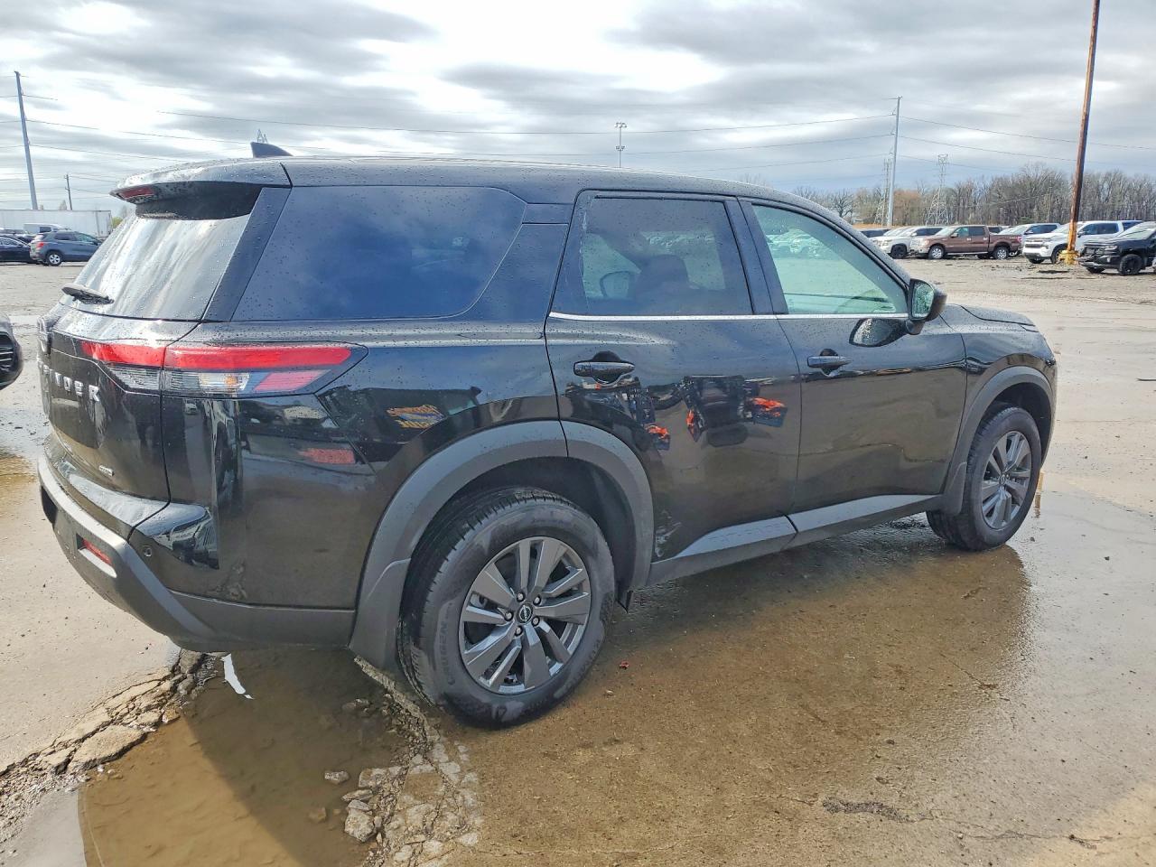 2025 Nissan Pathfinder S - zdjęcie 3