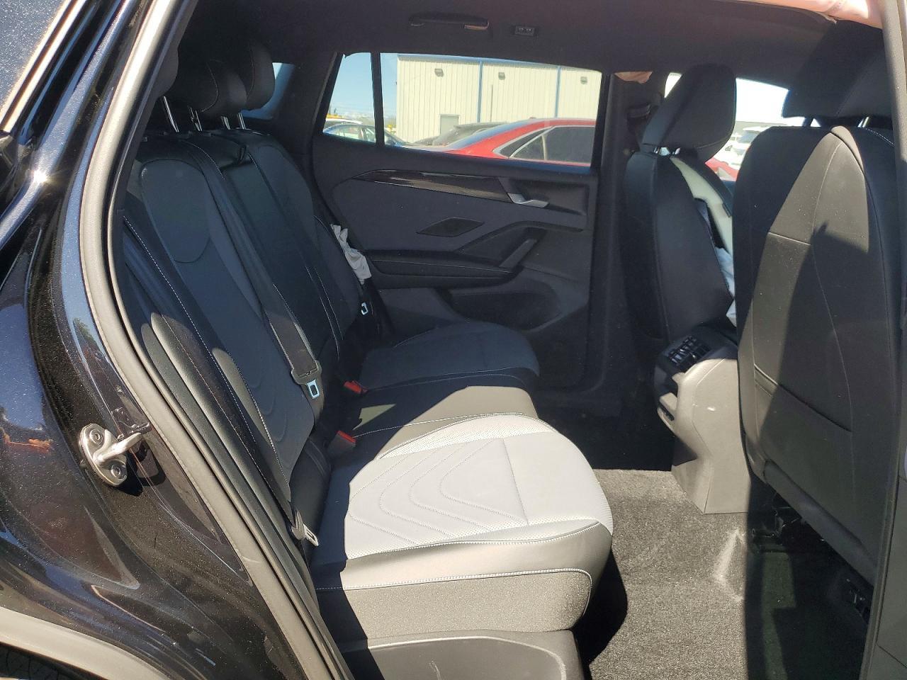 2026 Volkswagen Tiguan Se R-Line Black - zdjęcie 11