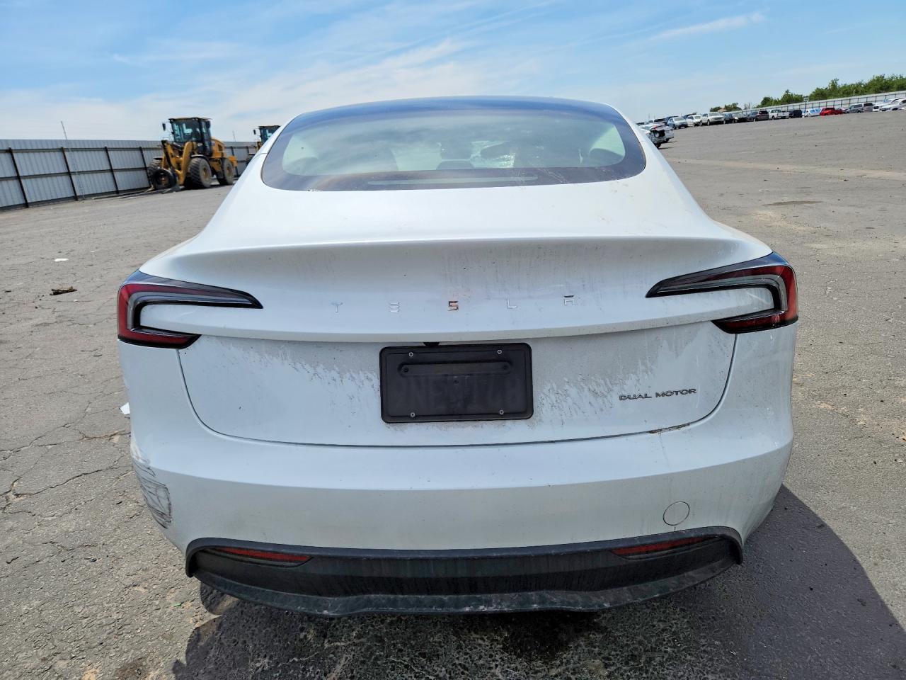 2024 Tesla Model 3 - zdjęcie 6
