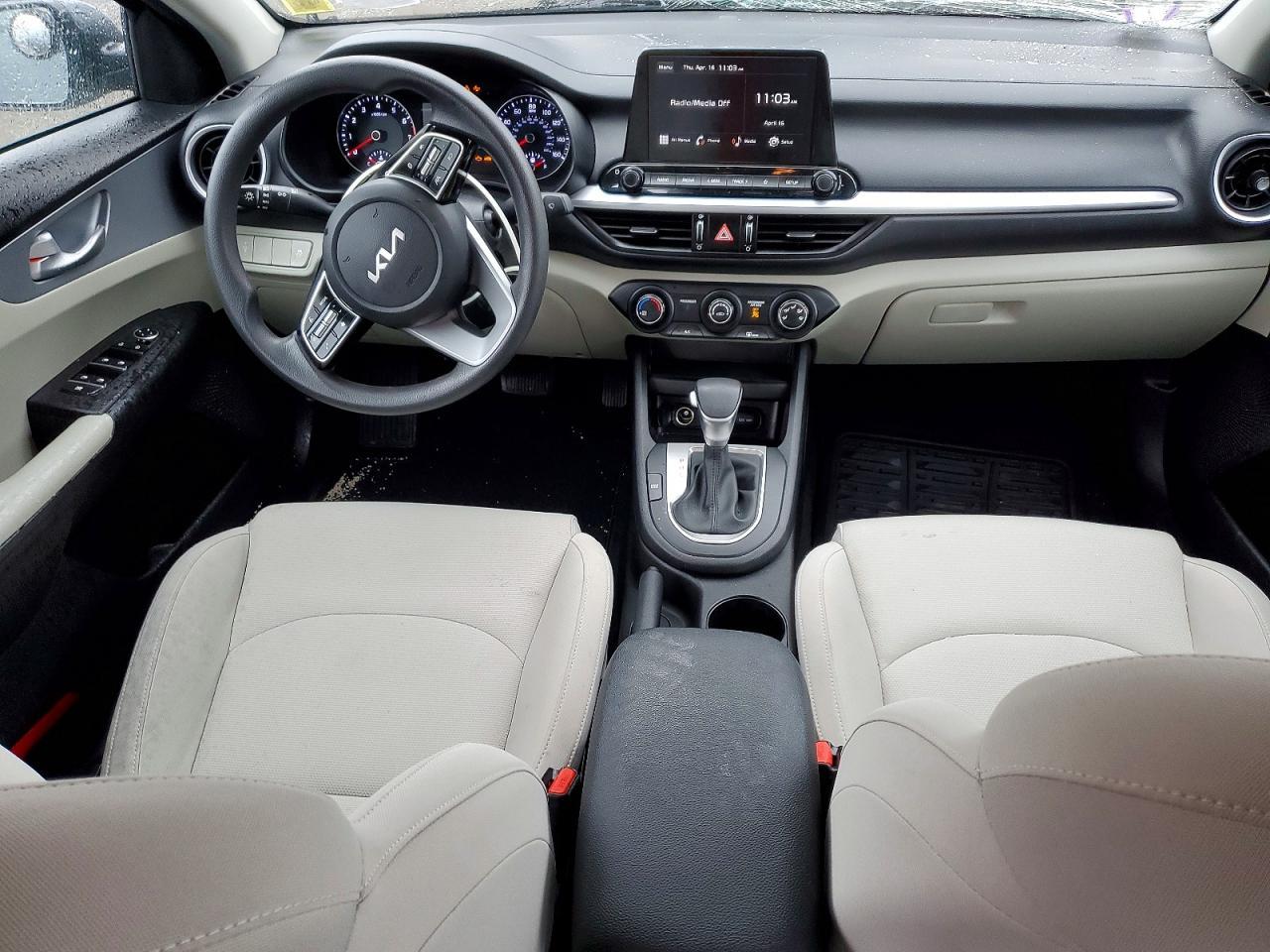2023 Kia Forte - zdjęcie 8