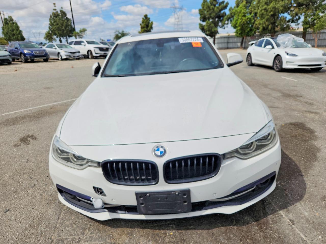 2017 BMW 330 I - zdjęcie 5