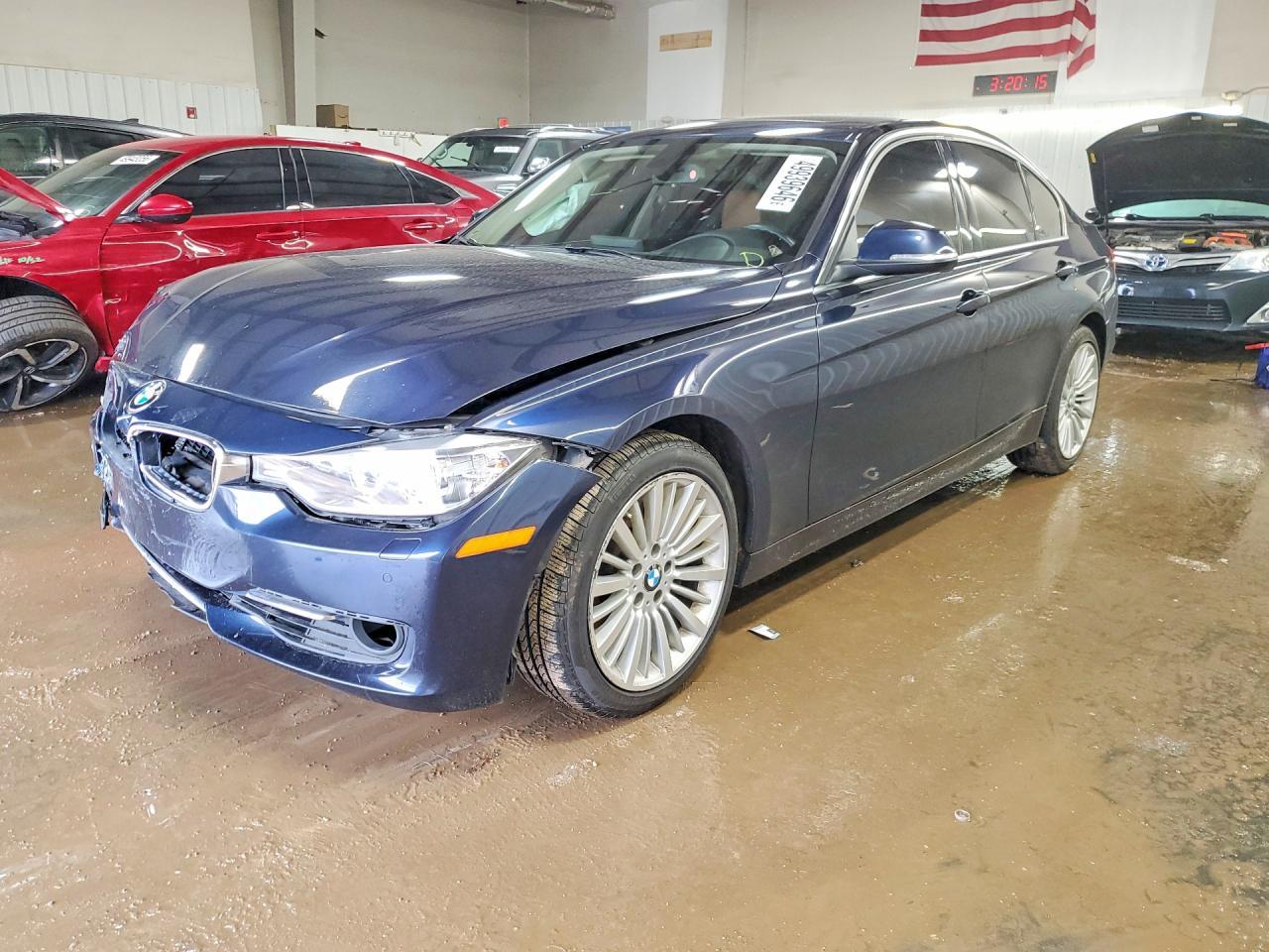 2014 BMW 335 Xi - zdjęcie główne