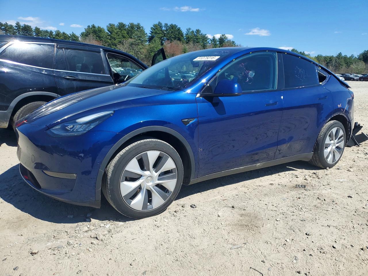 2022 Tesla Model Y - zdjęcie główne