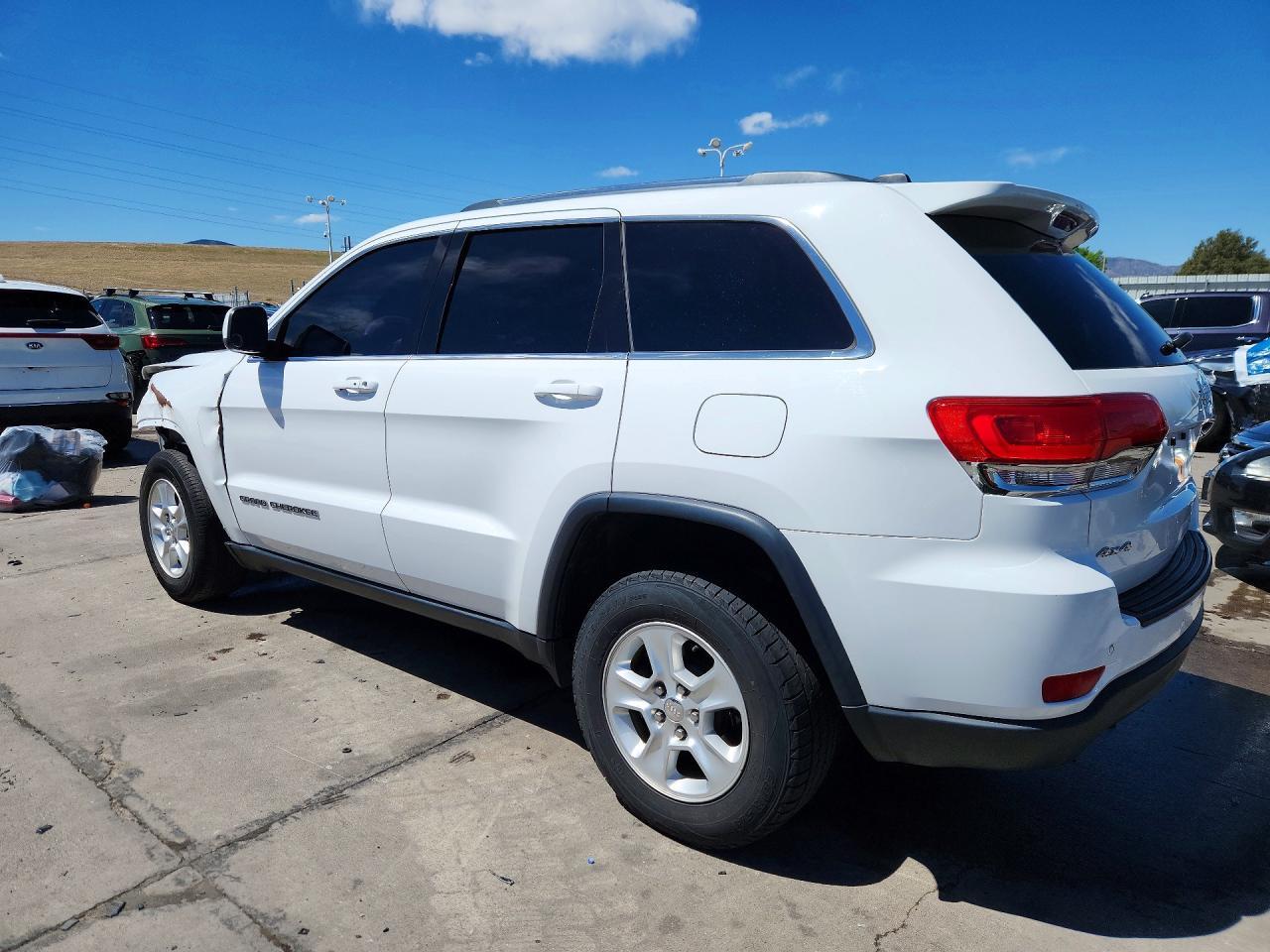 2017 Jeep Grand Cherokee Laredo - zdjęcie 2