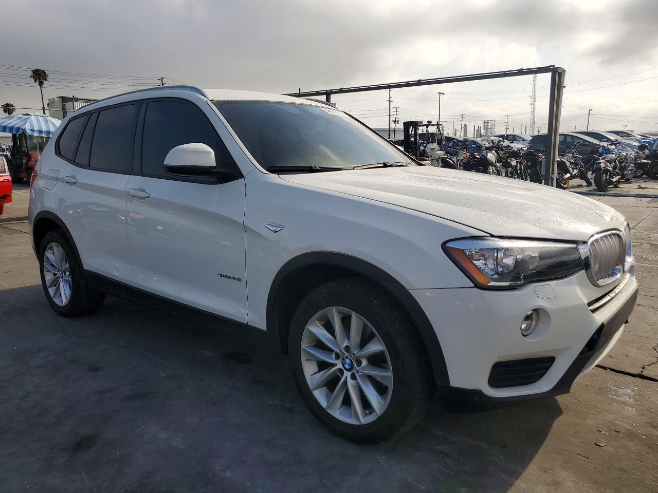 2017 BMW X3 Sdrive28I - zdjęcie 4