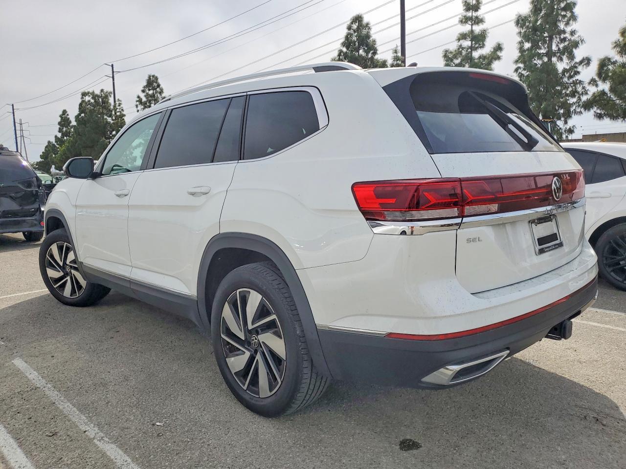 2024 Volkswagen Atlas Sel - zdjęcie 2