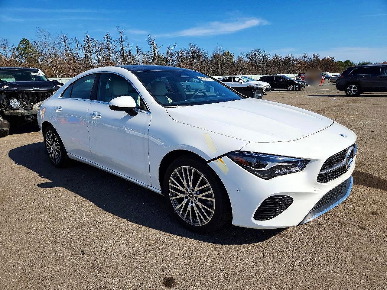 2025 Mercedes-Benz Cla 250 4Matic - zdjęcie 4