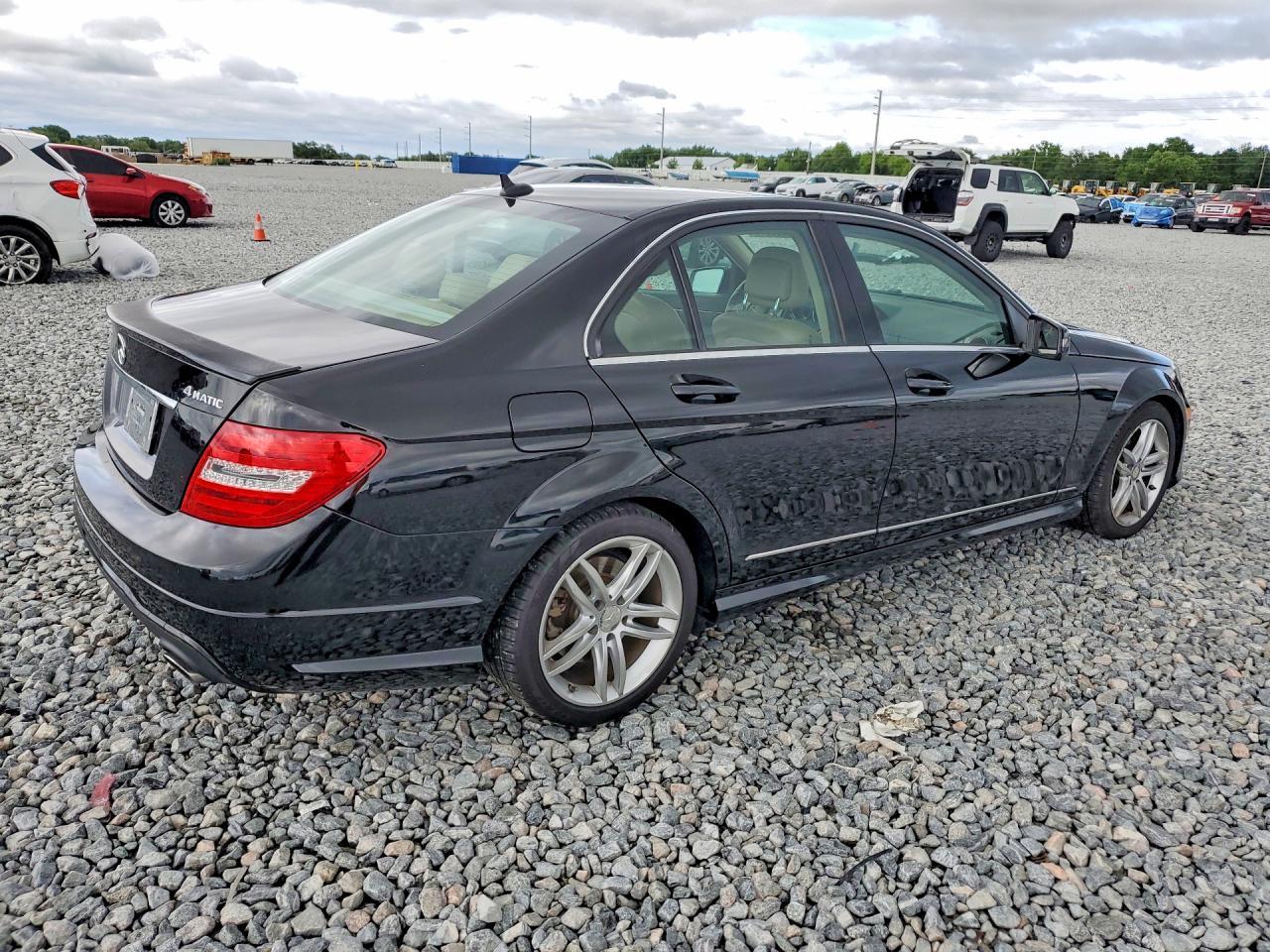2014 Mercedes-Benz C 300 4Matic - zdjęcie 3