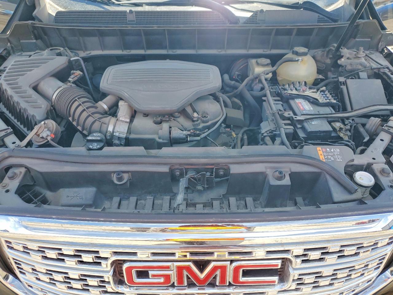 2017 GMC Acadia Denali - zdjęcie 12