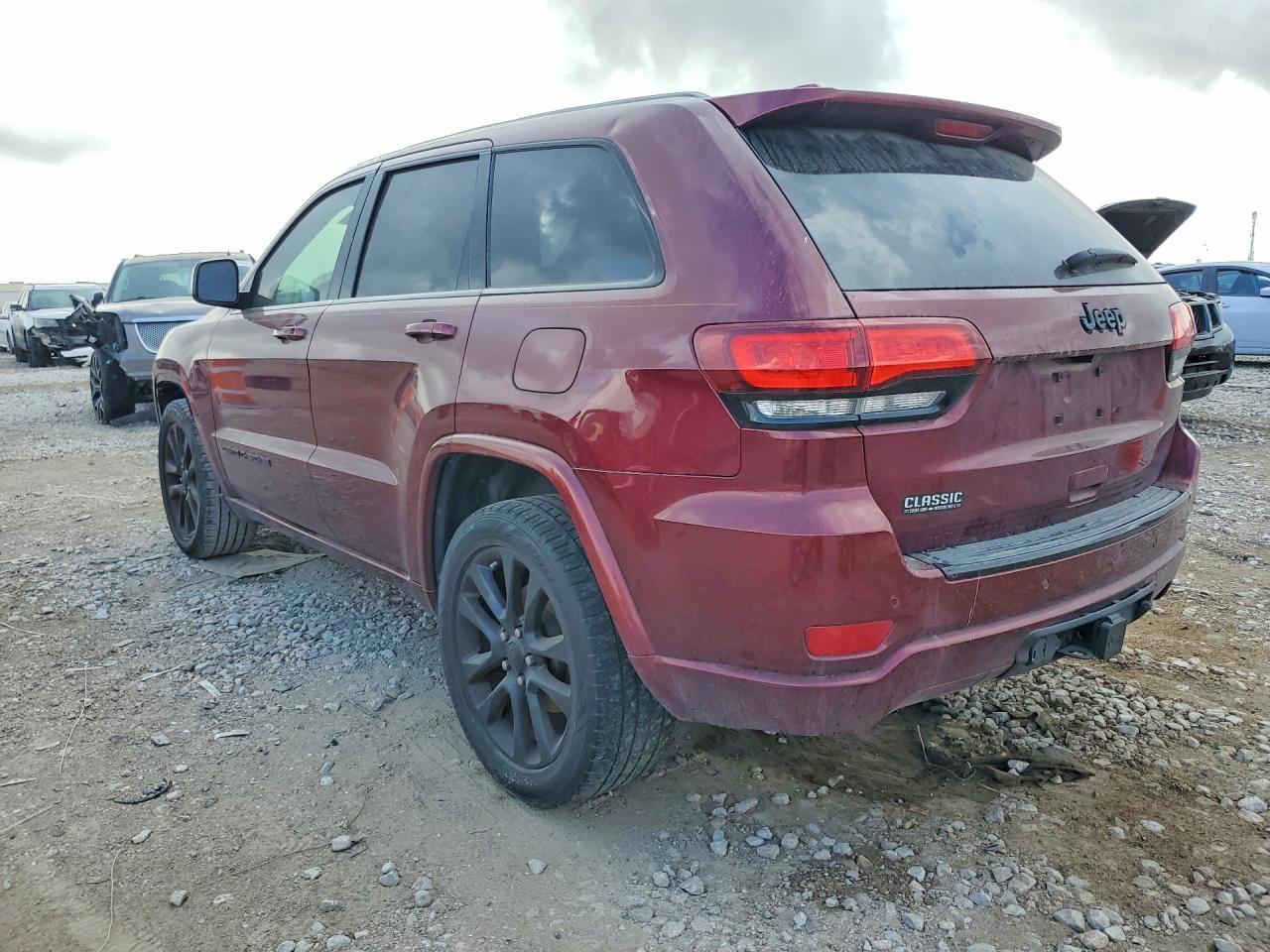 2017 Jeep Grand Cherokee Laredo - zdjęcie 2