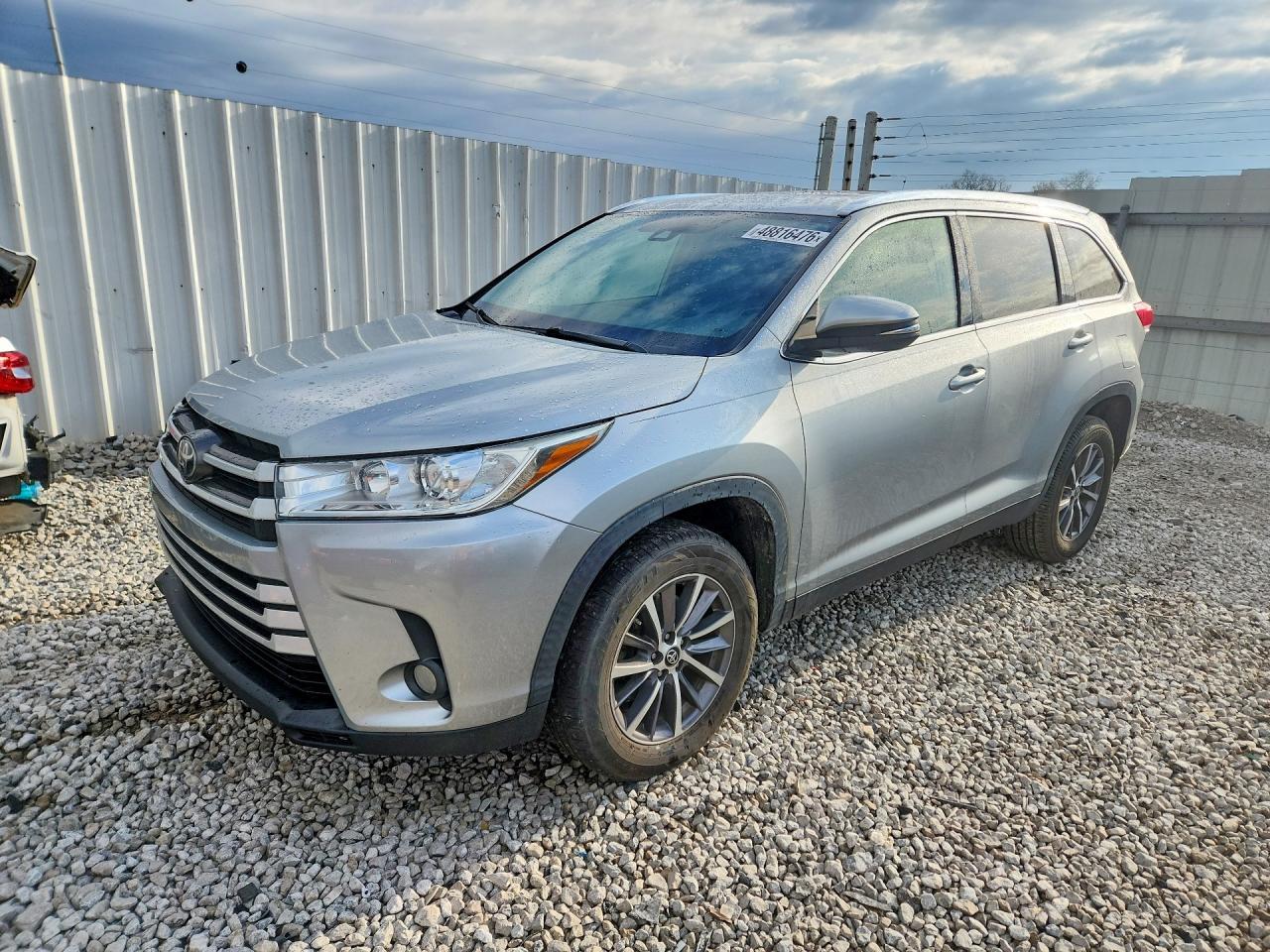 2019 Toyota Highlander Xle - zdjęcie główne
