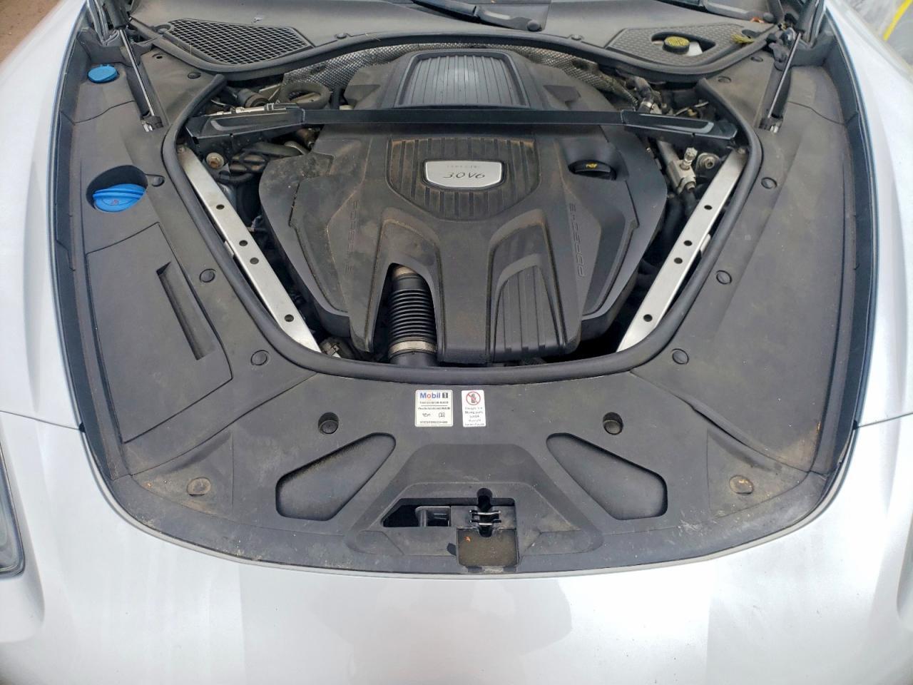 2018 Porsche Panamera 4 - zdjęcie 11