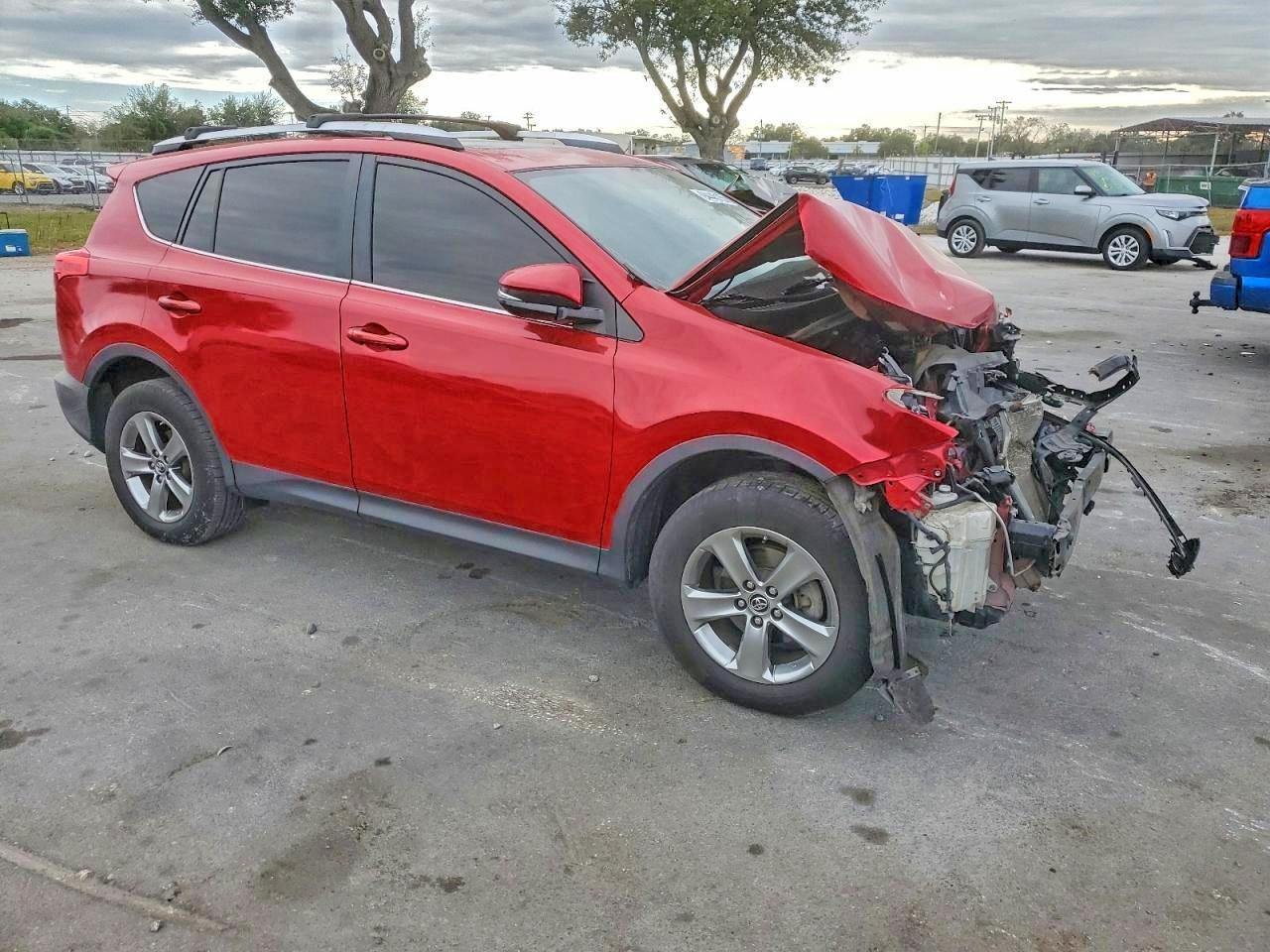 2015 Toyota Rav4 Xle - zdjęcie 4