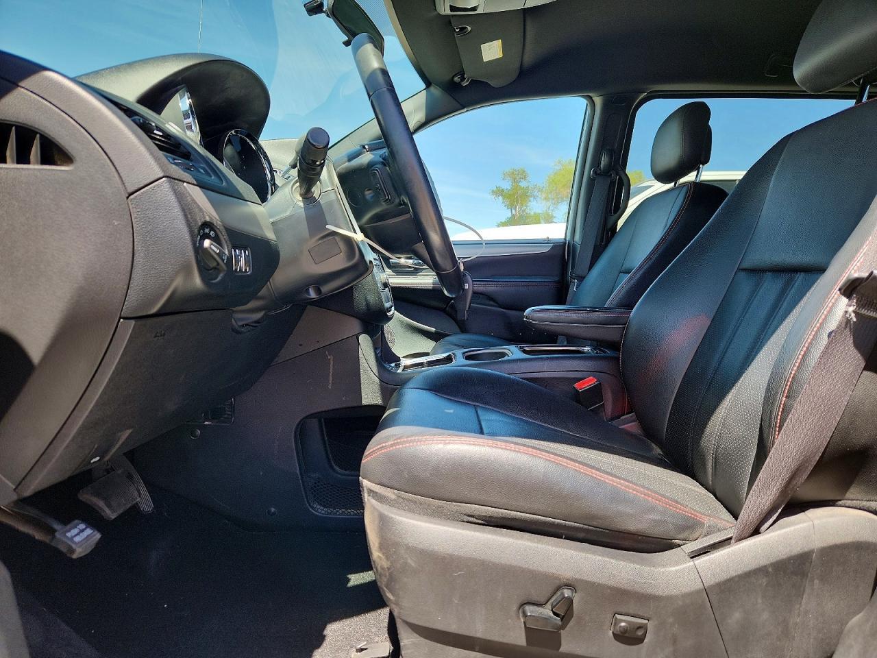 2016 Dodge Grand Caravan R - zdjęcie 7