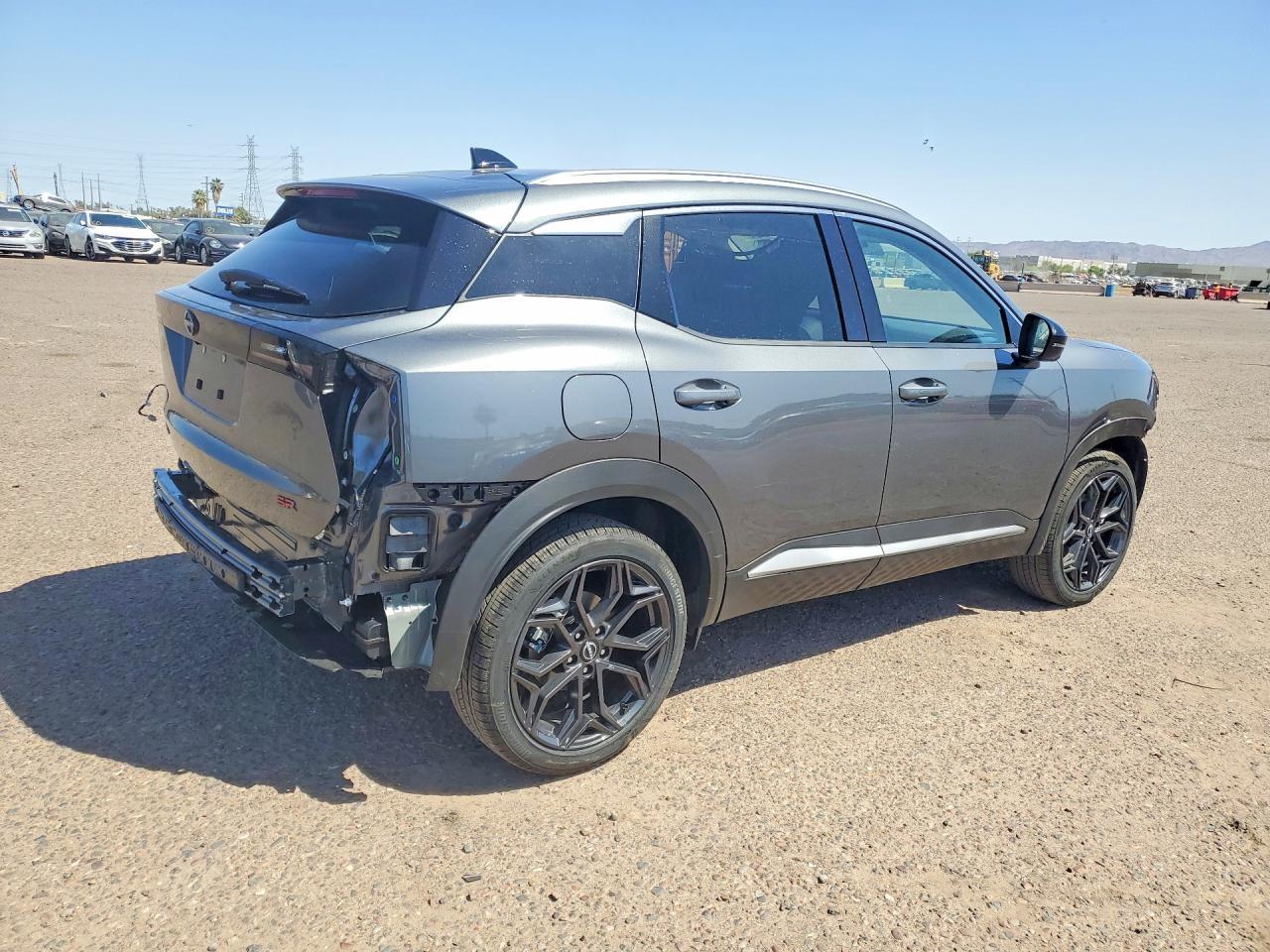 2026 Nissan Kicks Sr - zdjęcie 3