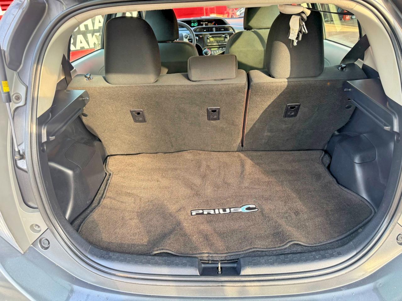 2013 Toyota Prius C Two - zdjęcie 12