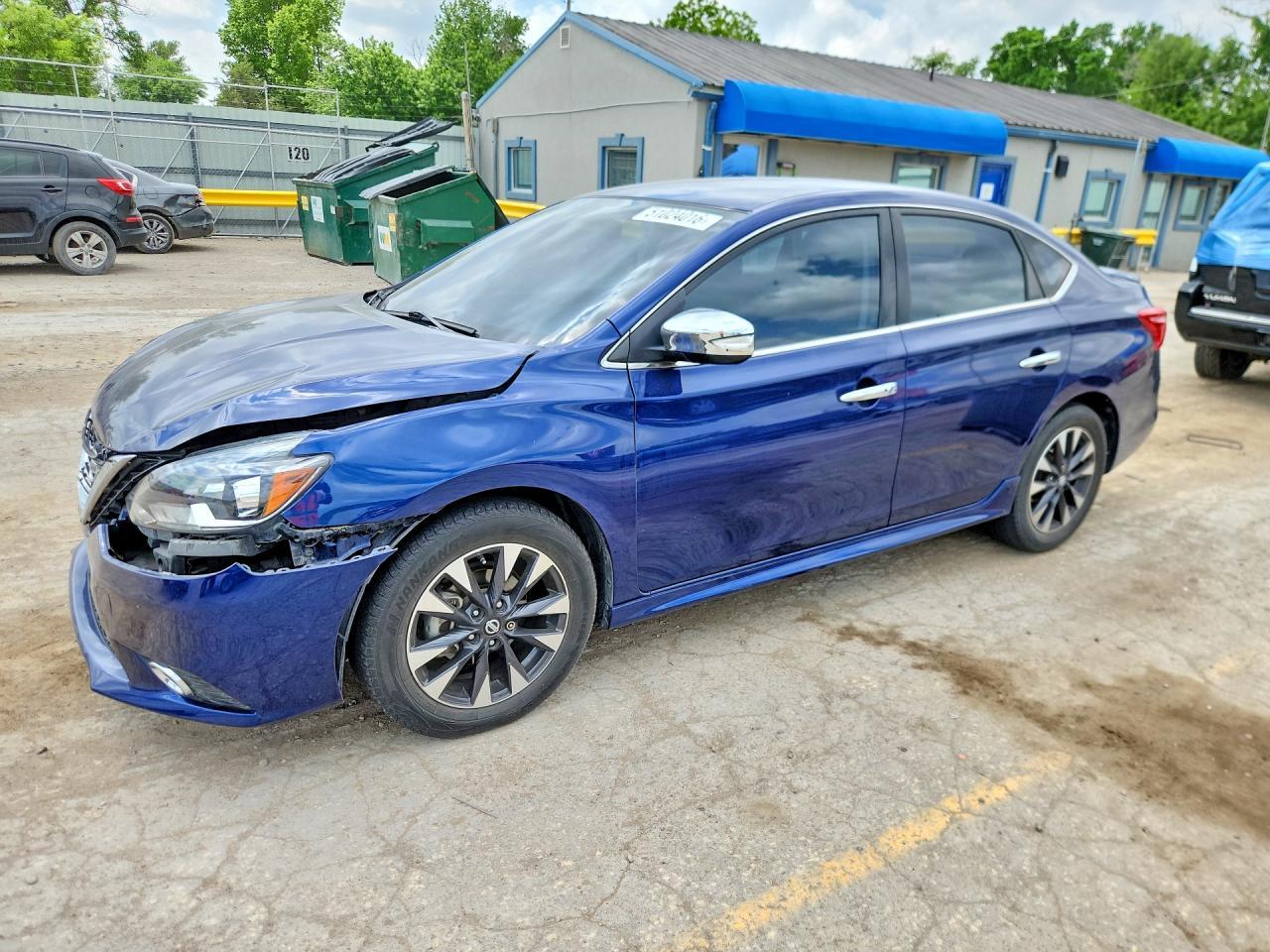 2017 Nissan Sentra S - zdjęcie główne