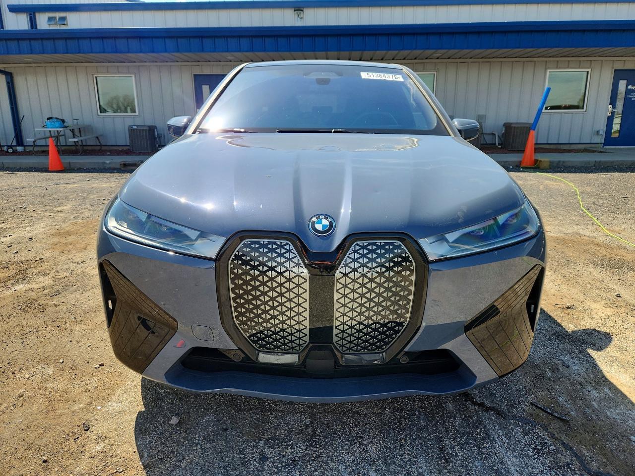 2023 BMW Ix xDrive50 - zdjęcie 5