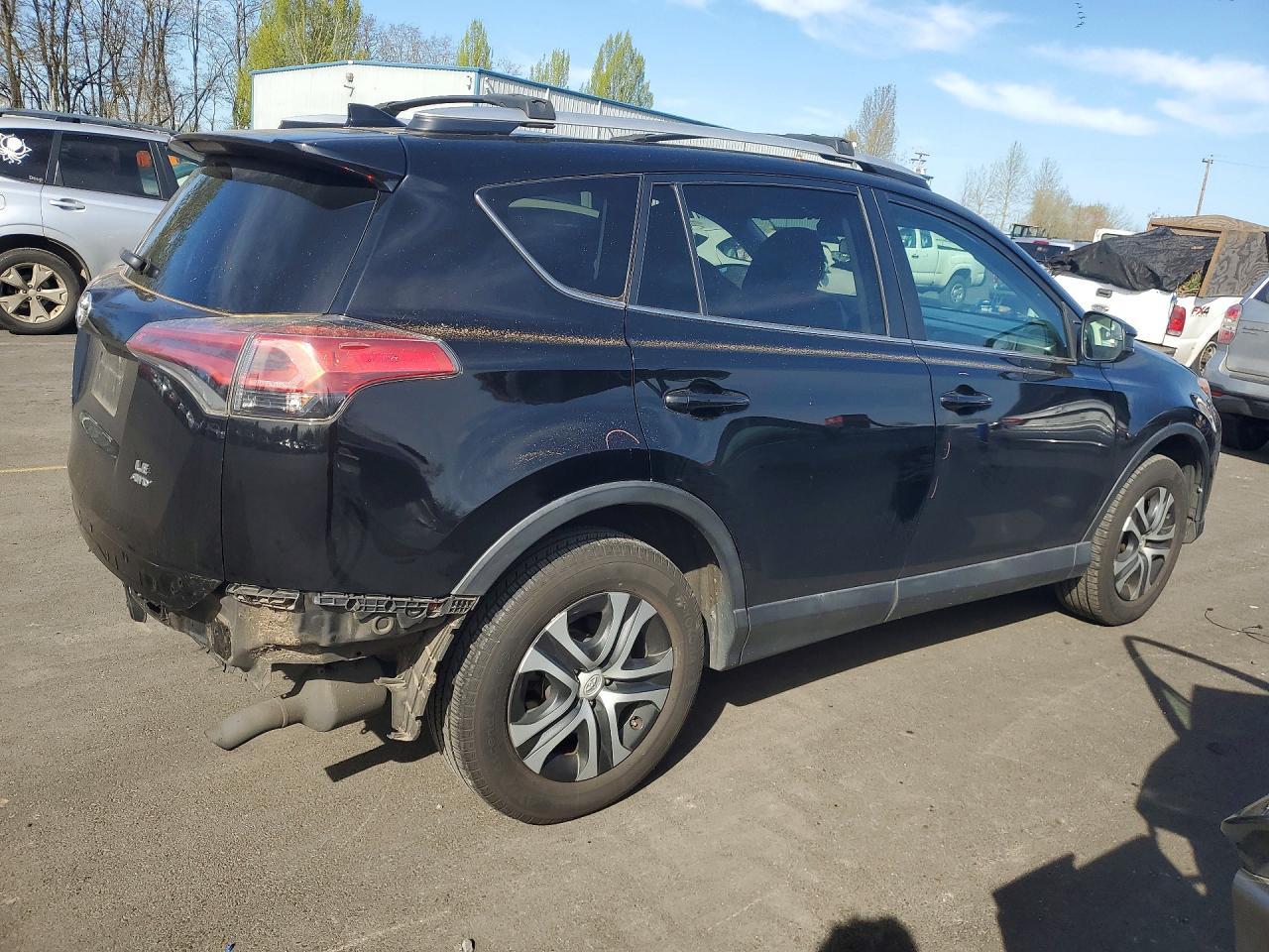 2016 Toyota Rav4 Le - zdjęcie 3