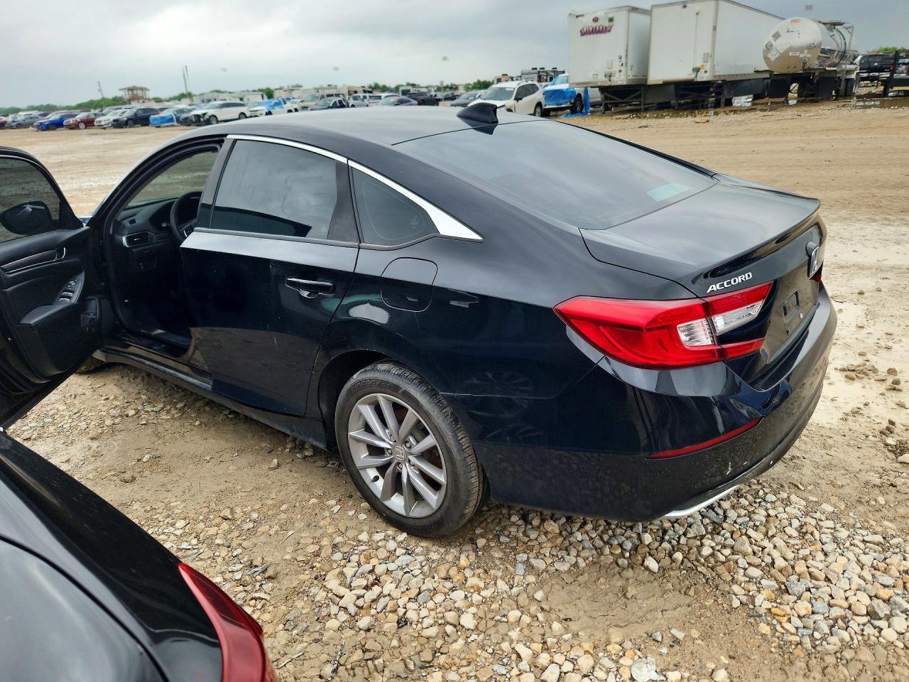 2021 Honda Accord Lx - zdjęcie 2