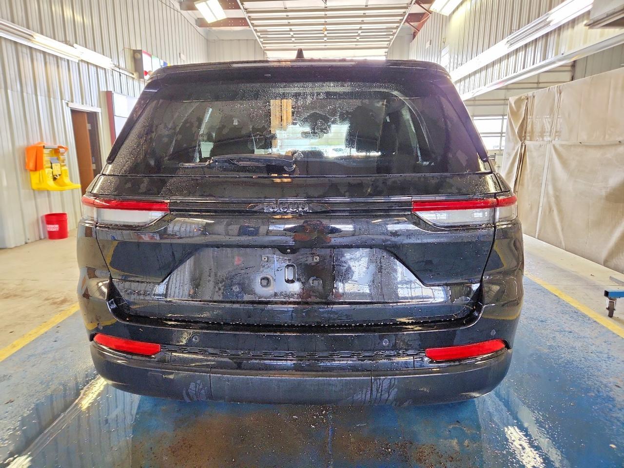 2023 Jeep Grand Cherokee Laredo - zdjęcie 6