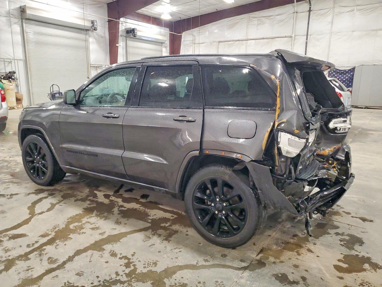 2017 Jeep Grand Cherokee Laredo - zdjęcie 2